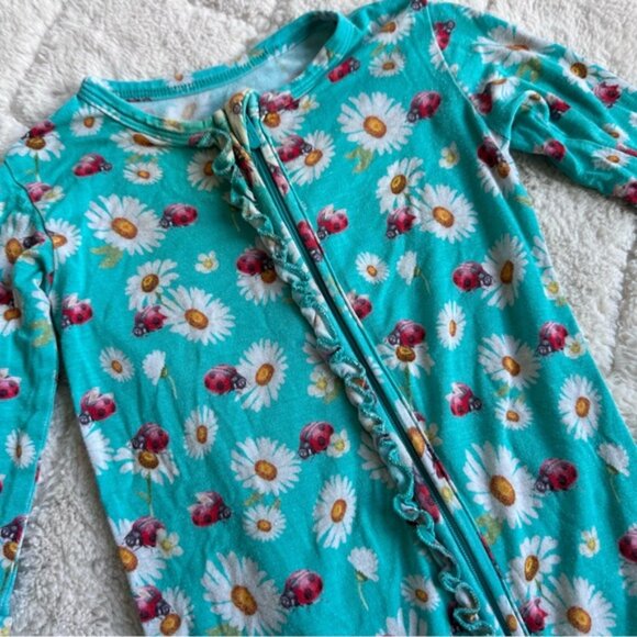Posh Peanut | “Ladybug” Ruffled Zippered Footie | Size 12-18 months - Picture 4 of 9